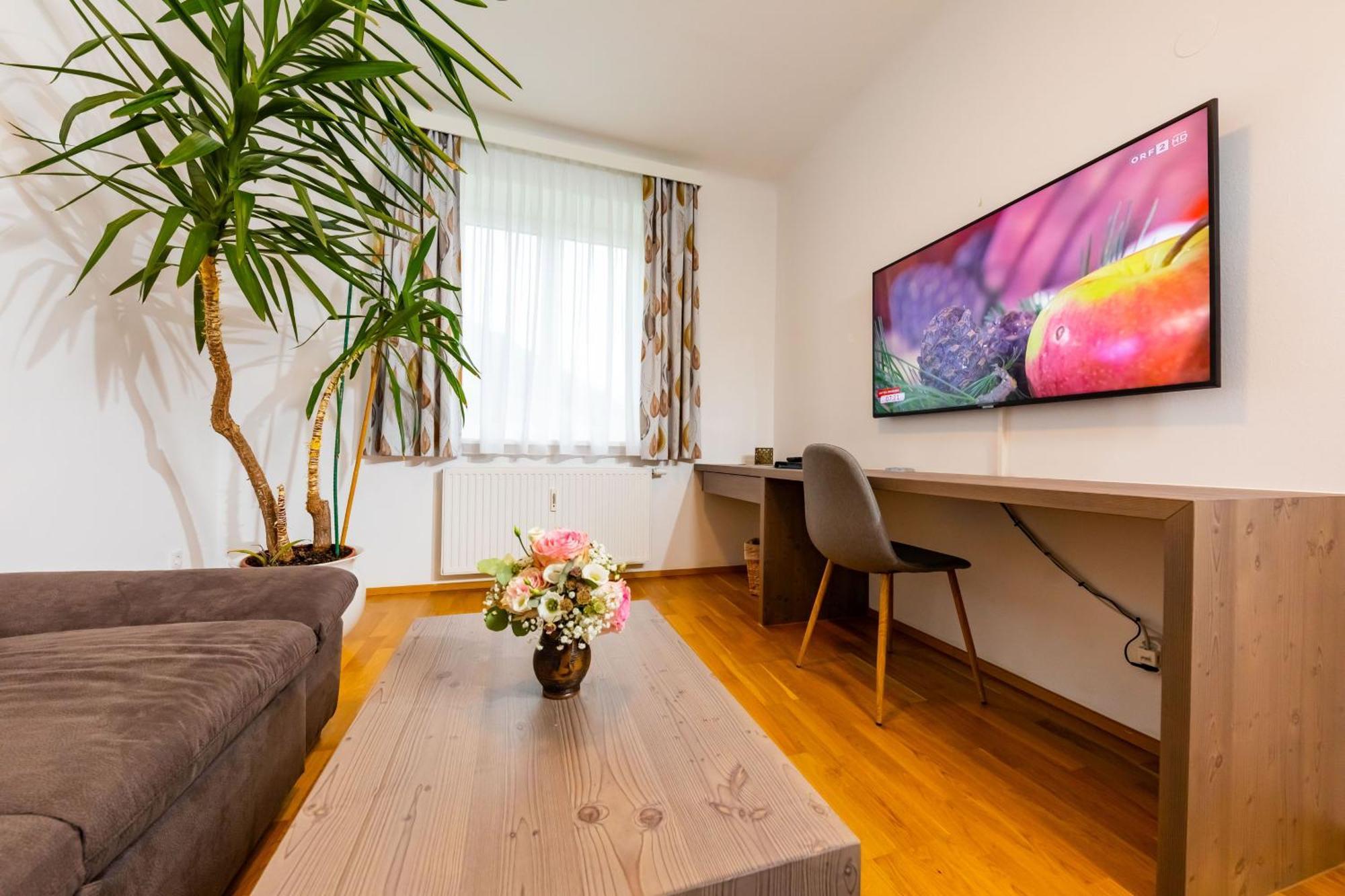 Apartmenthaus Pastner Am Teich Übelbach المظهر الخارجي الصورة